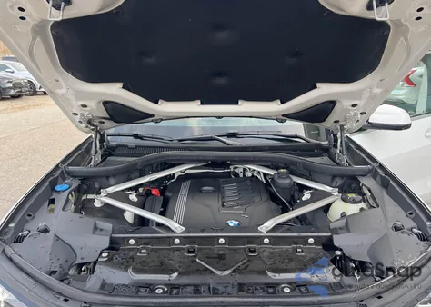 2020 BMW X7 xDrive40I z USA, uszkodzony, nr VIN 5UXCW2C05L9B60363